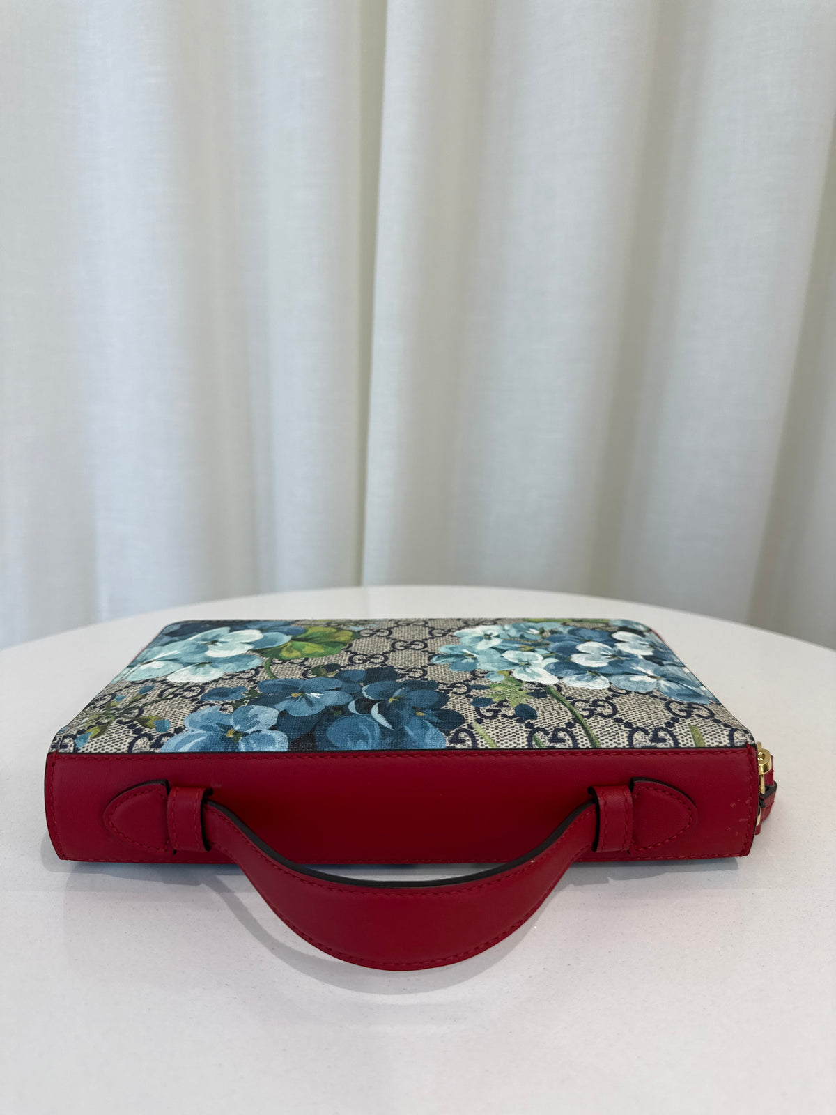 Gucci GG Supreme Blooms Zip Around Organizer