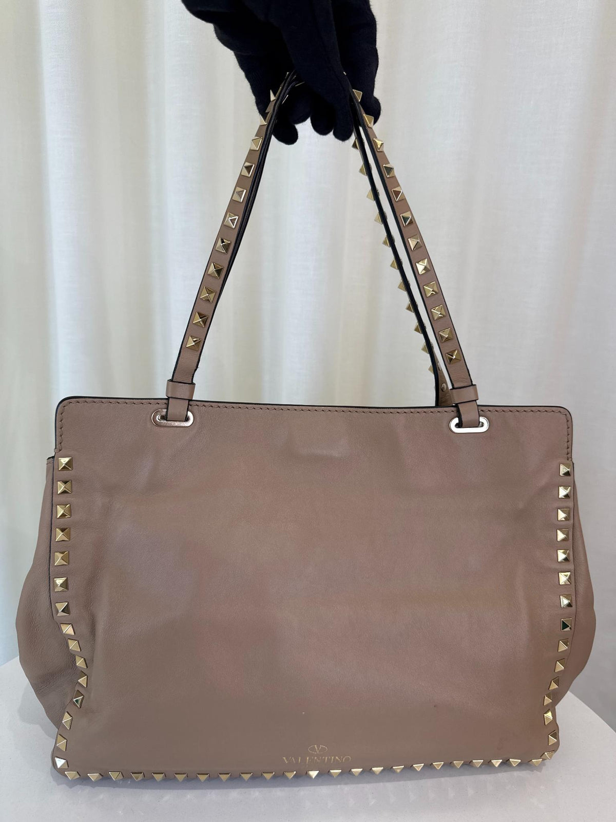 Valentino Garavani Medium Rockstud Tote Bag Beige