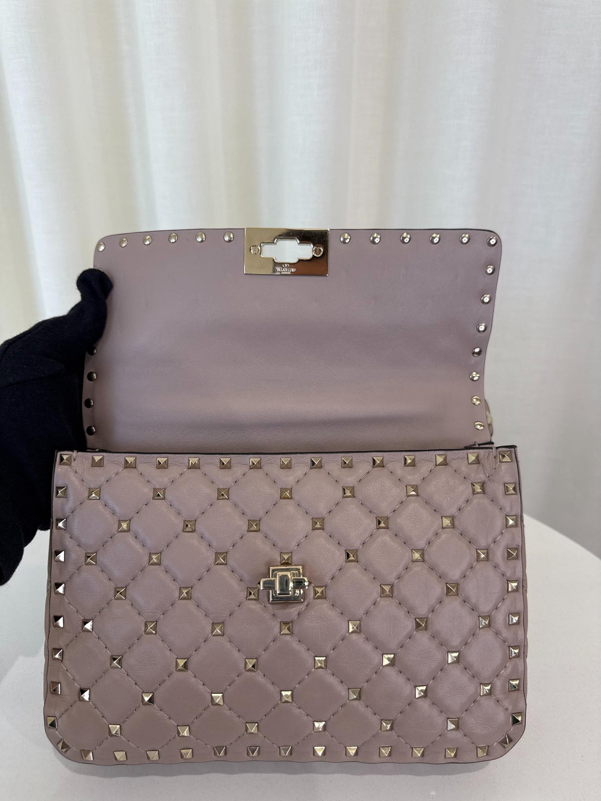 Valentino Garavani Medium Rockstud Spike Quilted Bag Poudre
