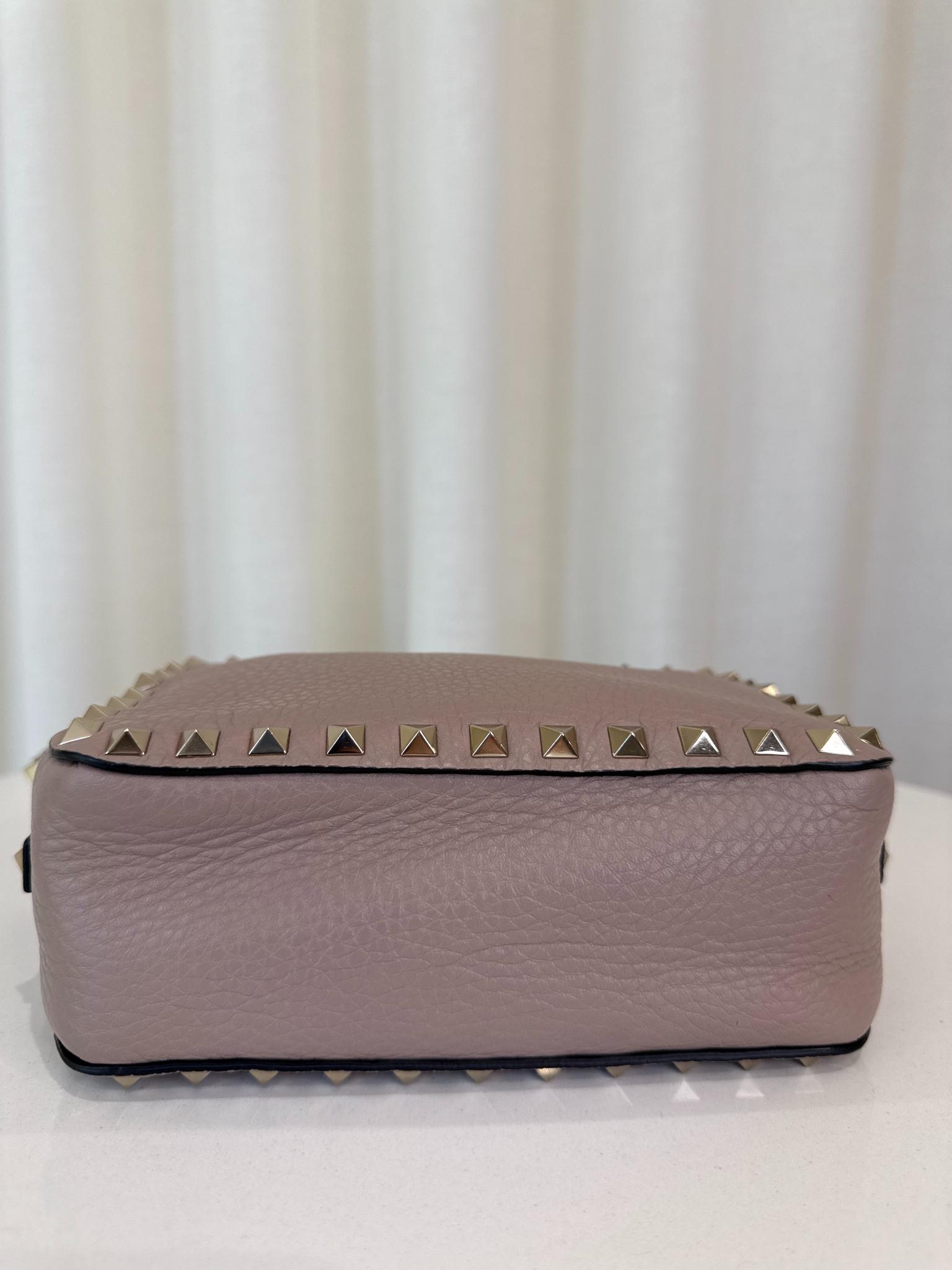 Valentino Garavani Beige Pebbled Calfskin Rockstud Camera Bag