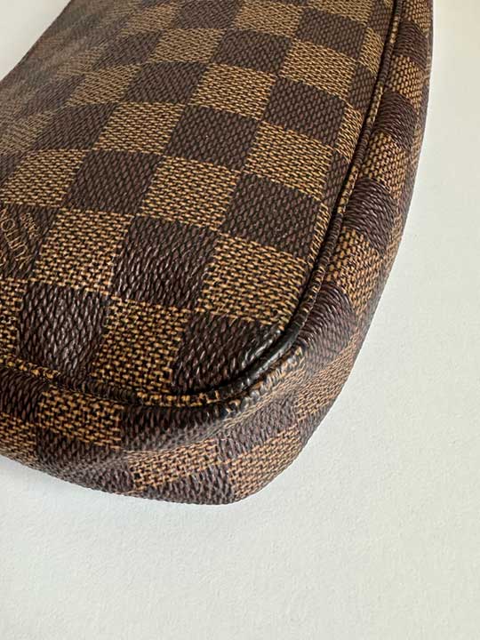 Louis Vuitton Pochette Accessoires Damier Ebene Canvas