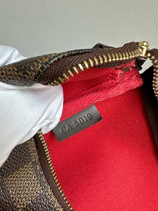 Louis Vuitton Pochette Accessoires Damier Ebene Canvas