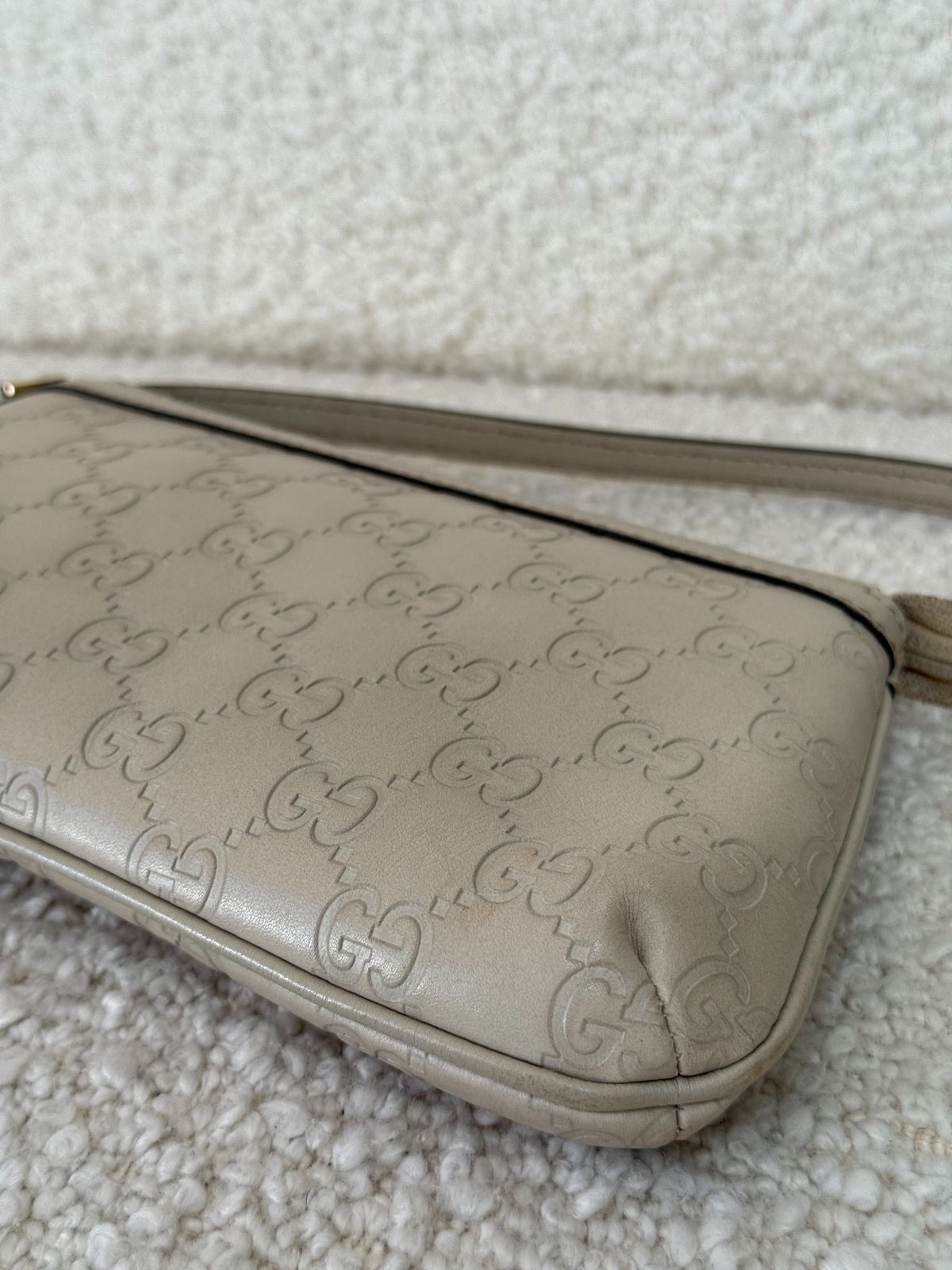Gucci Guccissima Leather Pochette Ivory