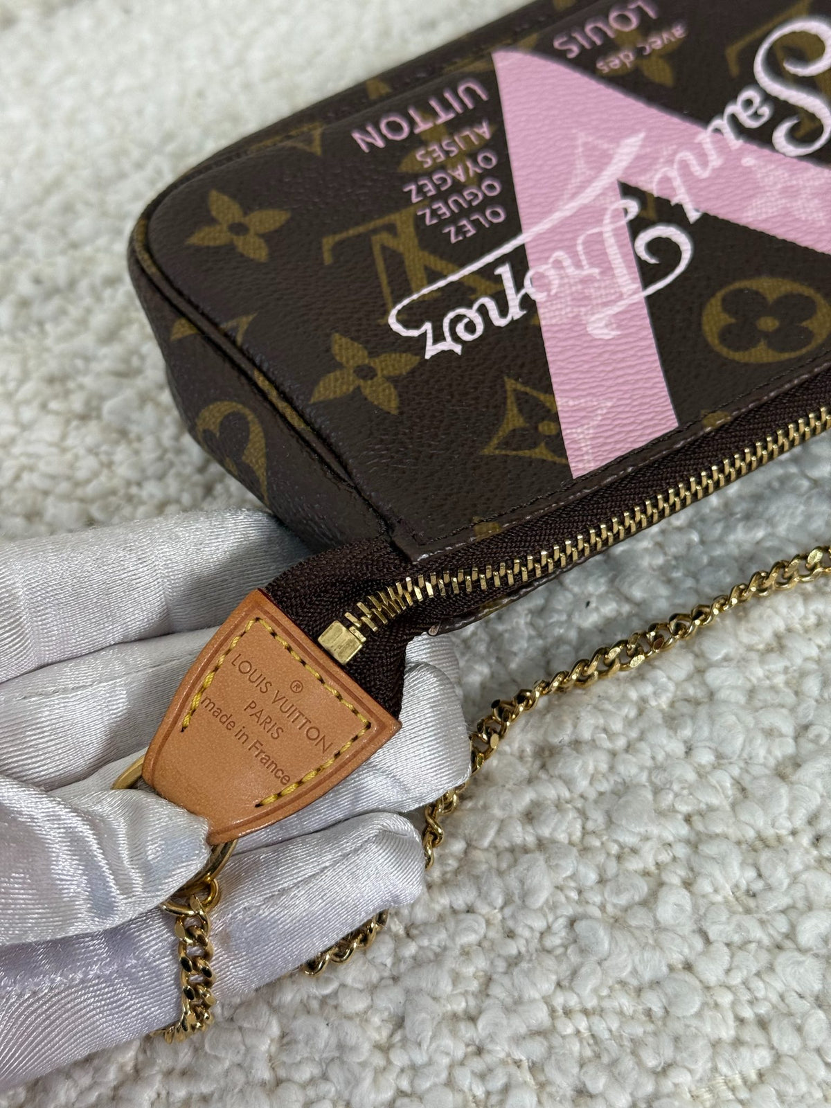 Louis Vuitton V Saint Tropez Mini Pochette Accessories Rose Ballerine Monogram Canvas
