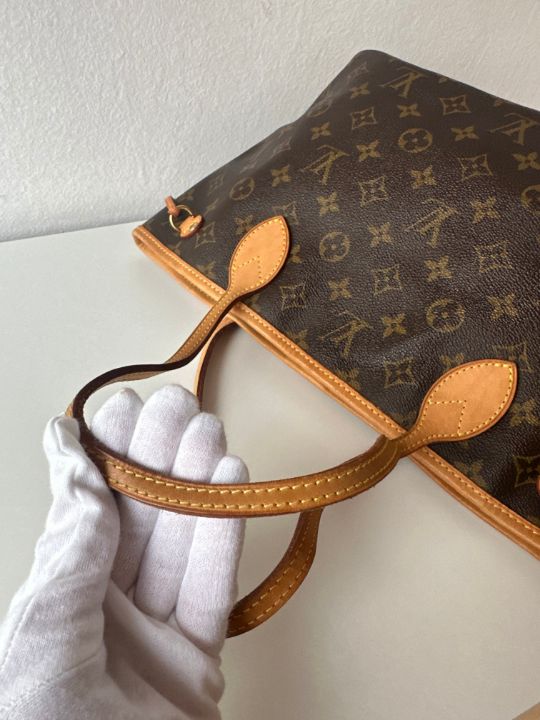 Louis Vuitton Neverfull PM Monogram Canvas