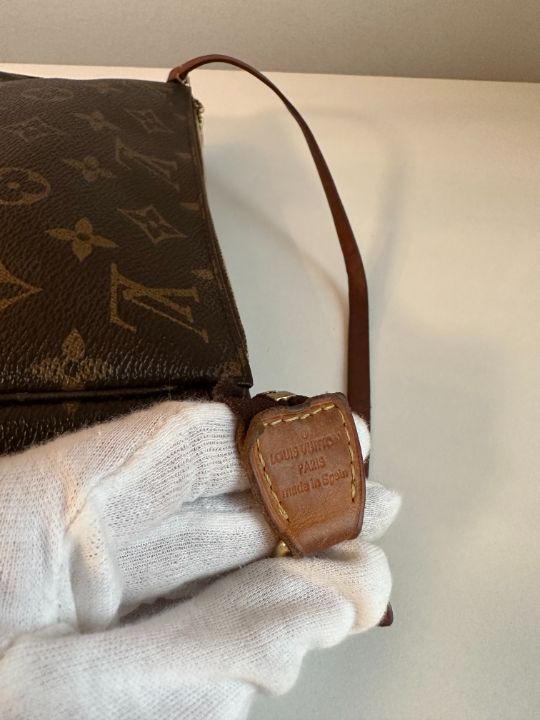 Louis Vuitton Pochette Accessoires Monogram Canvas