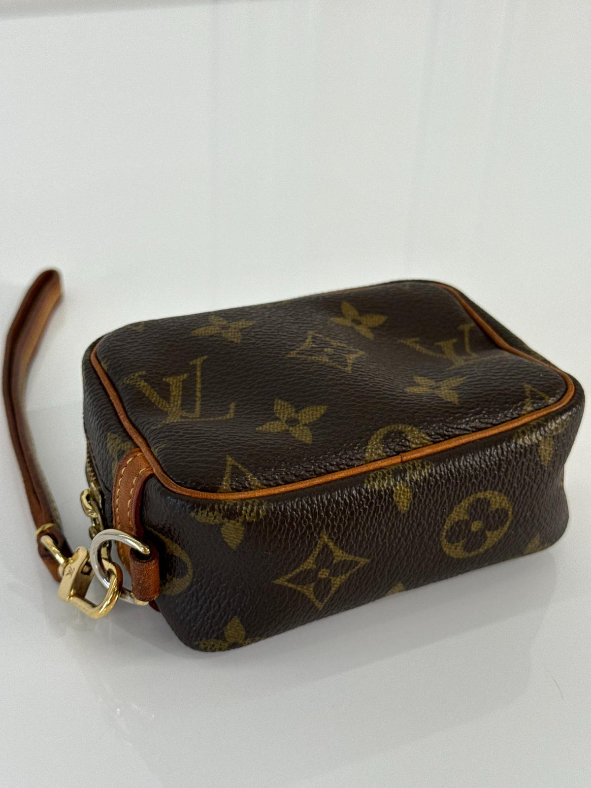 Louis Vuitton Wapity Case Monogram Canvas