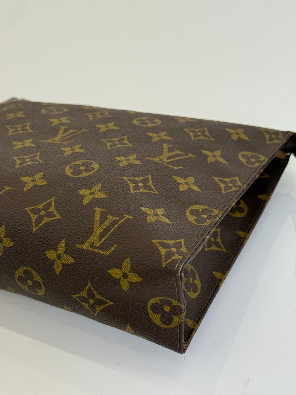 Louis Vuitton Vintage Toiletry Pouch 25 Monogram Canvas