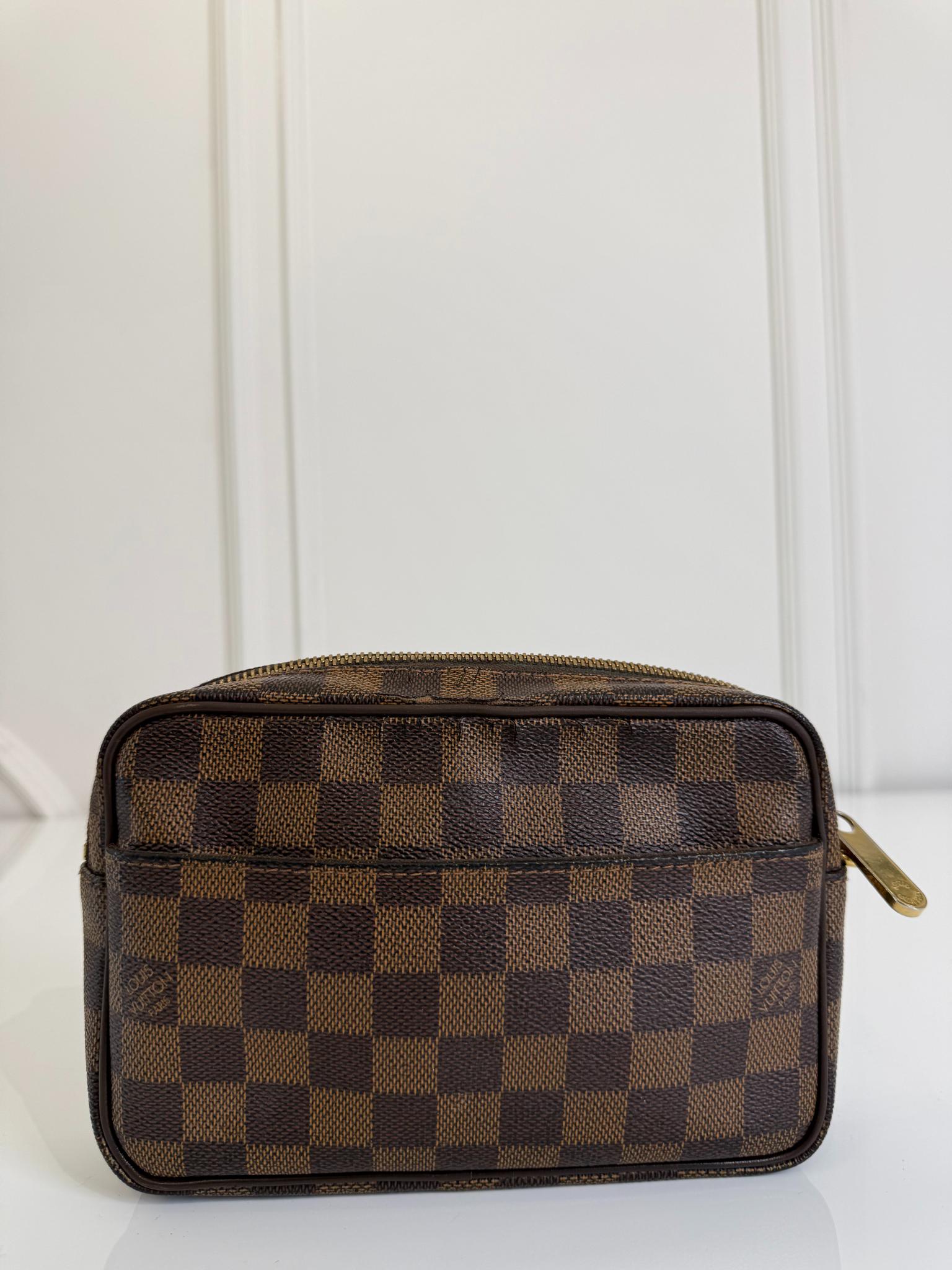 Louis Vuitton Macau Pochette Damier Ebene Canvas