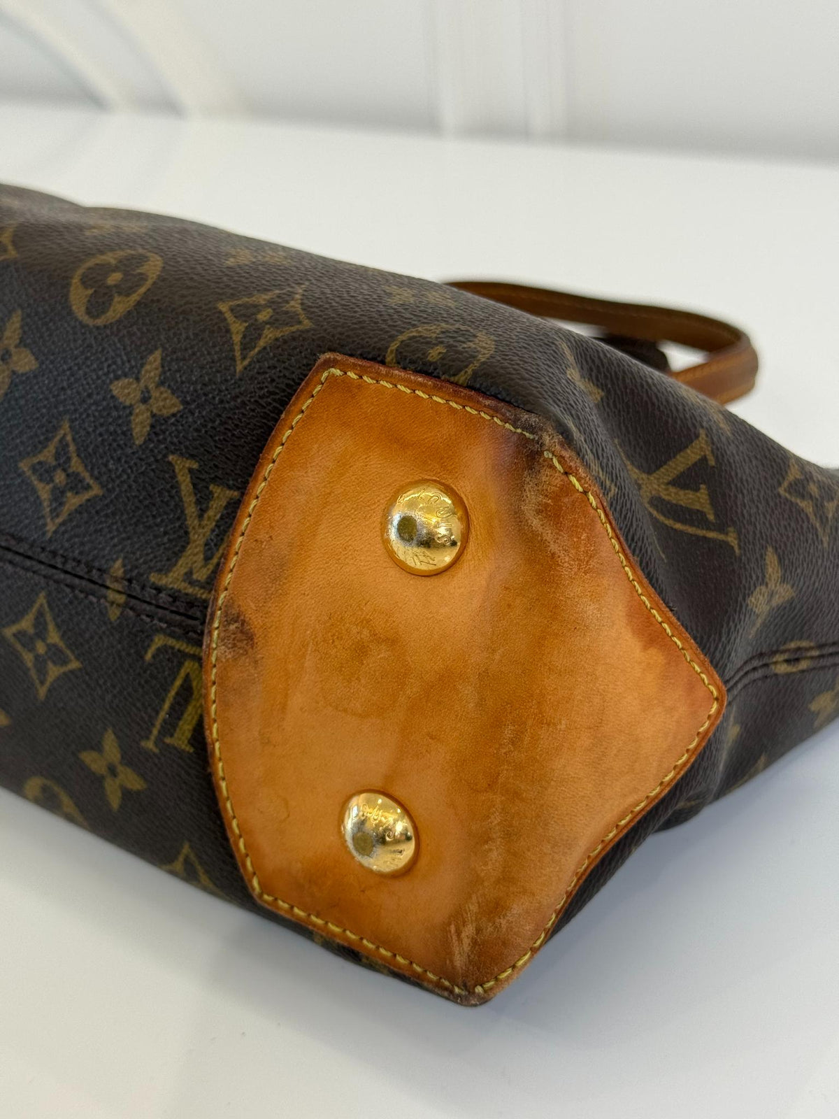 Louis Vuitton Wilshire PM Monogram Canvas