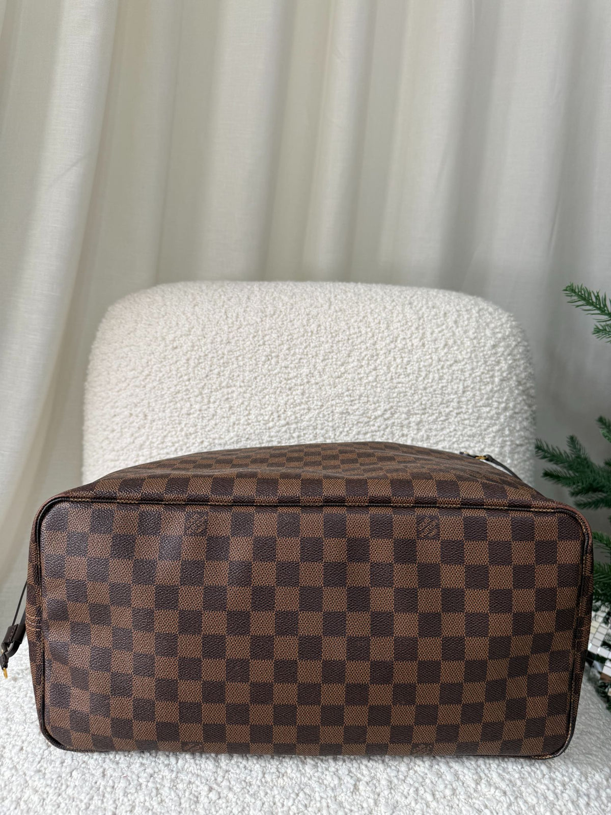 Louis Vuitton Neverfull GM Damier Ebene Canvas