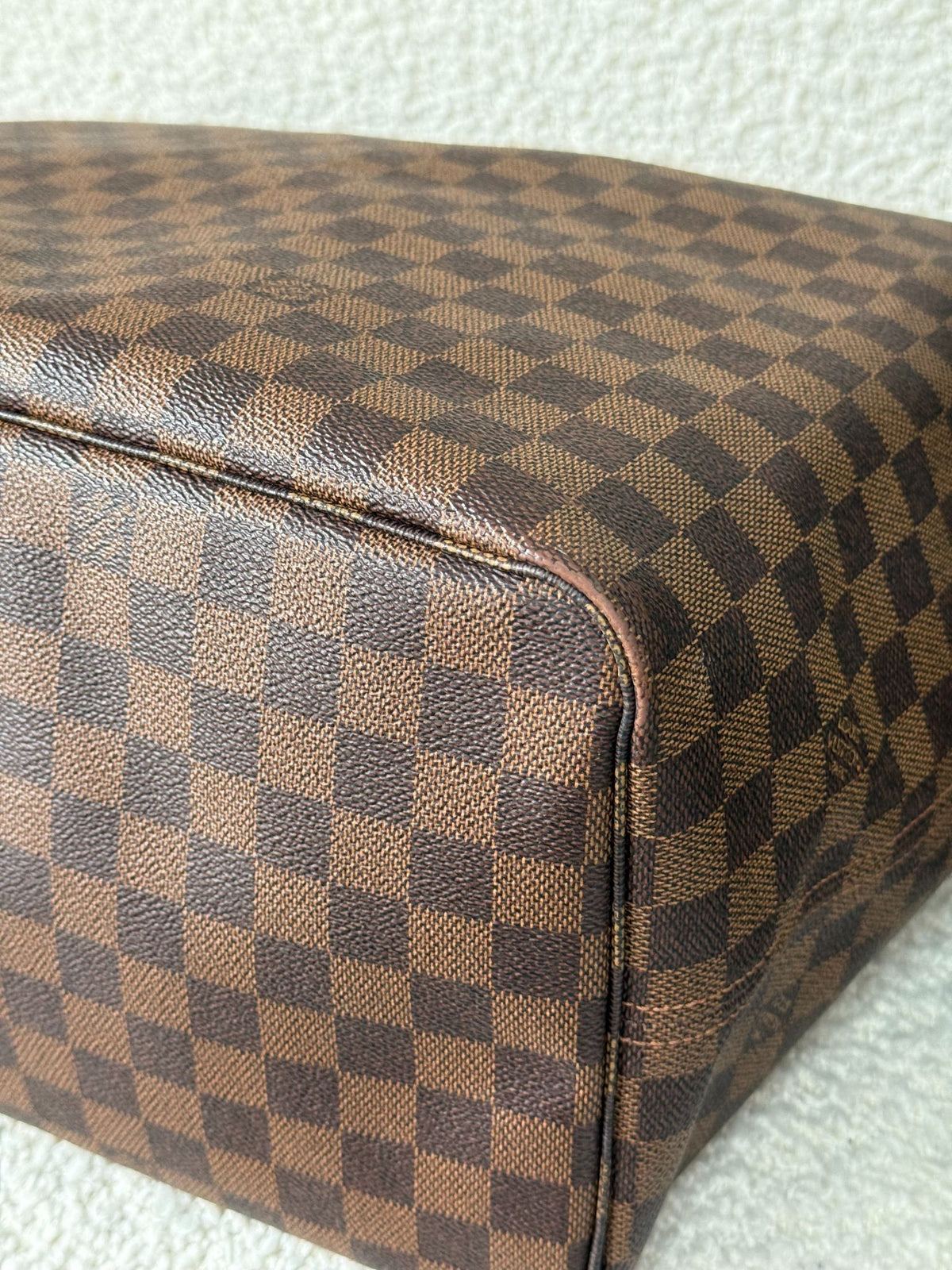 Louis Vuitton Neverfull GM Damier Ebene Canvas