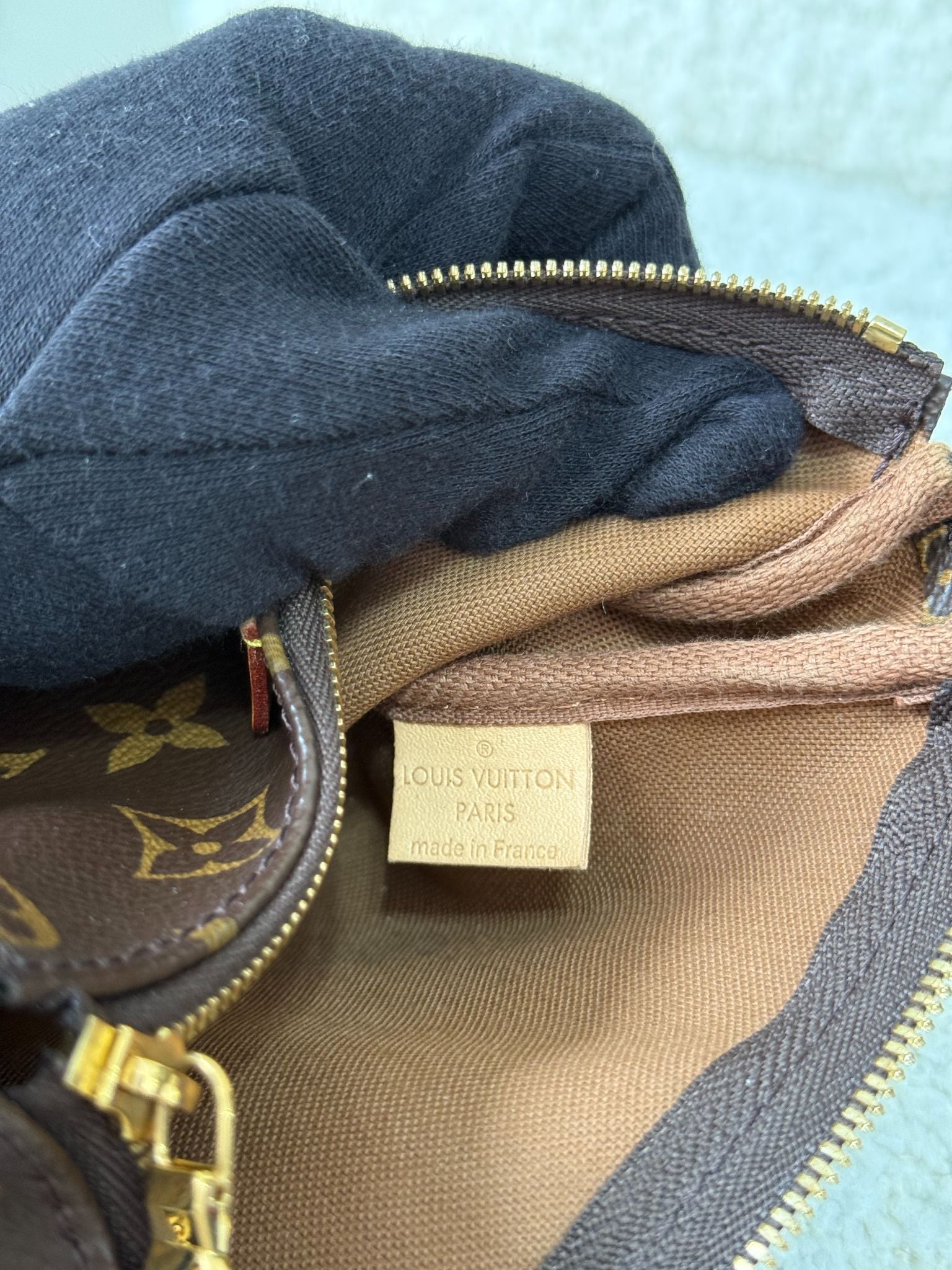 Louis Vuitton Multi Pochette Accessoires Khaki Strap Monogram Canvas