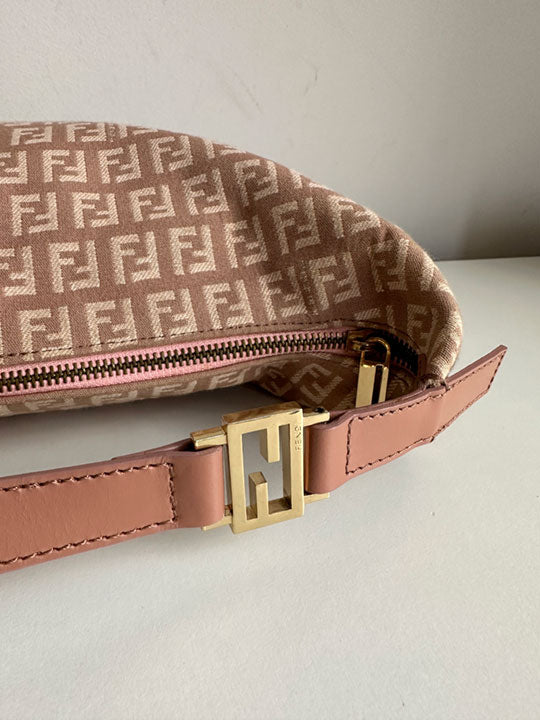 Fendi Zucchino Vitello Medium Chef Hobo Cipria