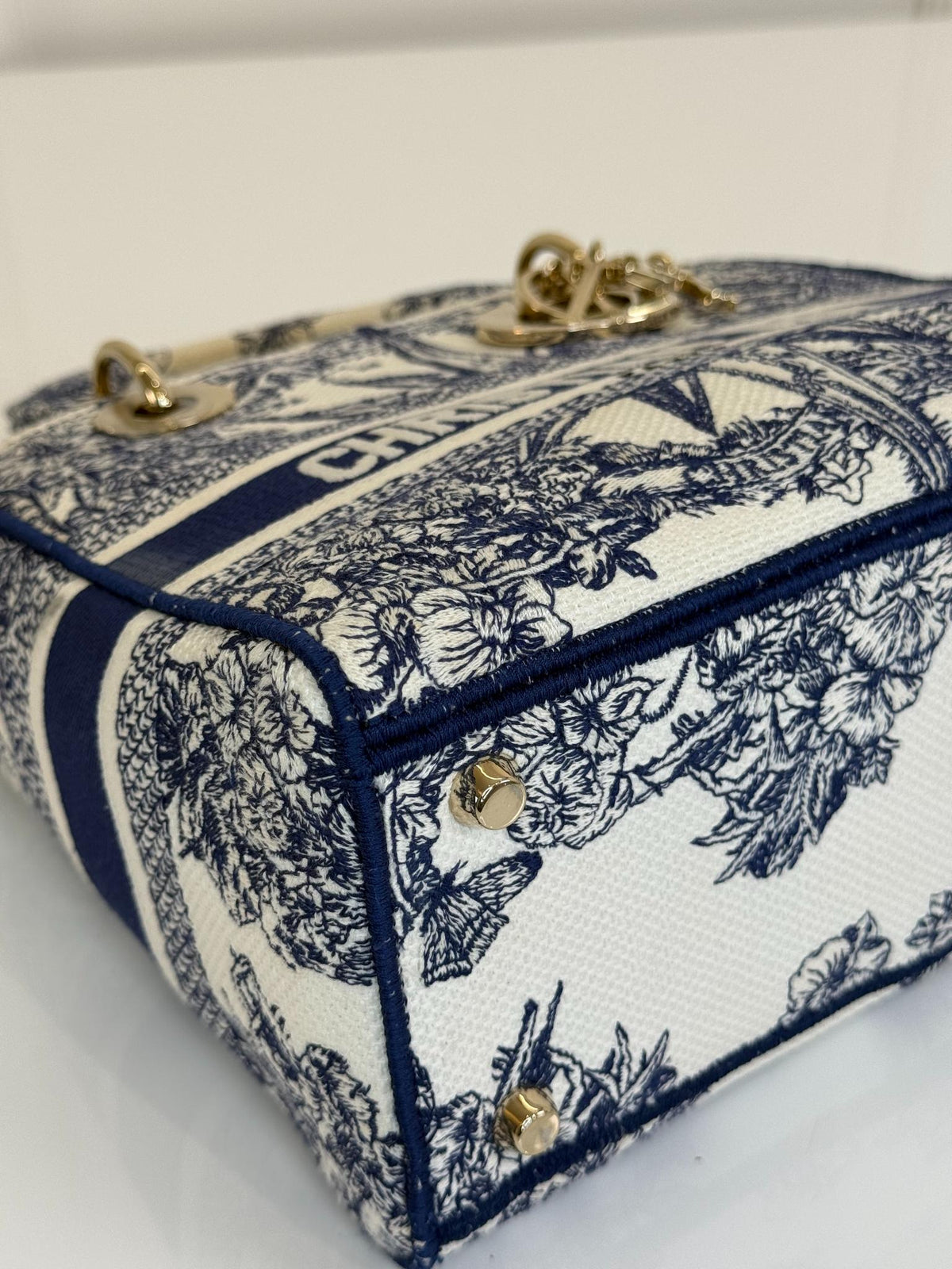 Christian Dior Medium Lady D-Lite Blue Rêve d'Infini Reverse Embroidered
