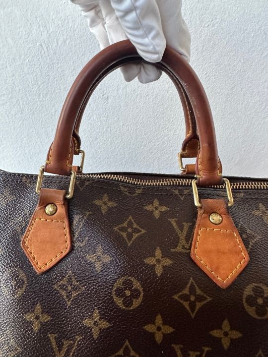 Louis Vuitton Monogram Canvas Speedy 35 Bag