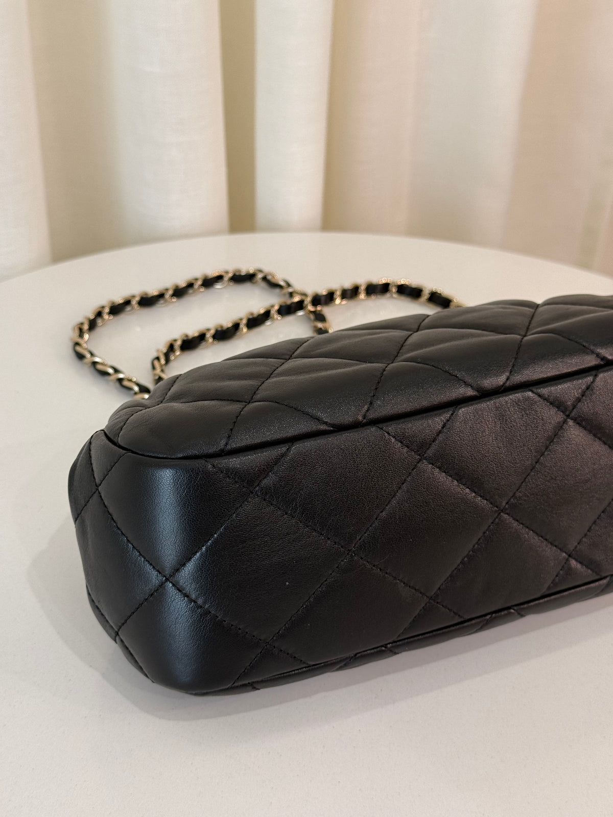 Chanel Black Lambskin Quilted CC Kisslock Clutch/Shoulder Bag