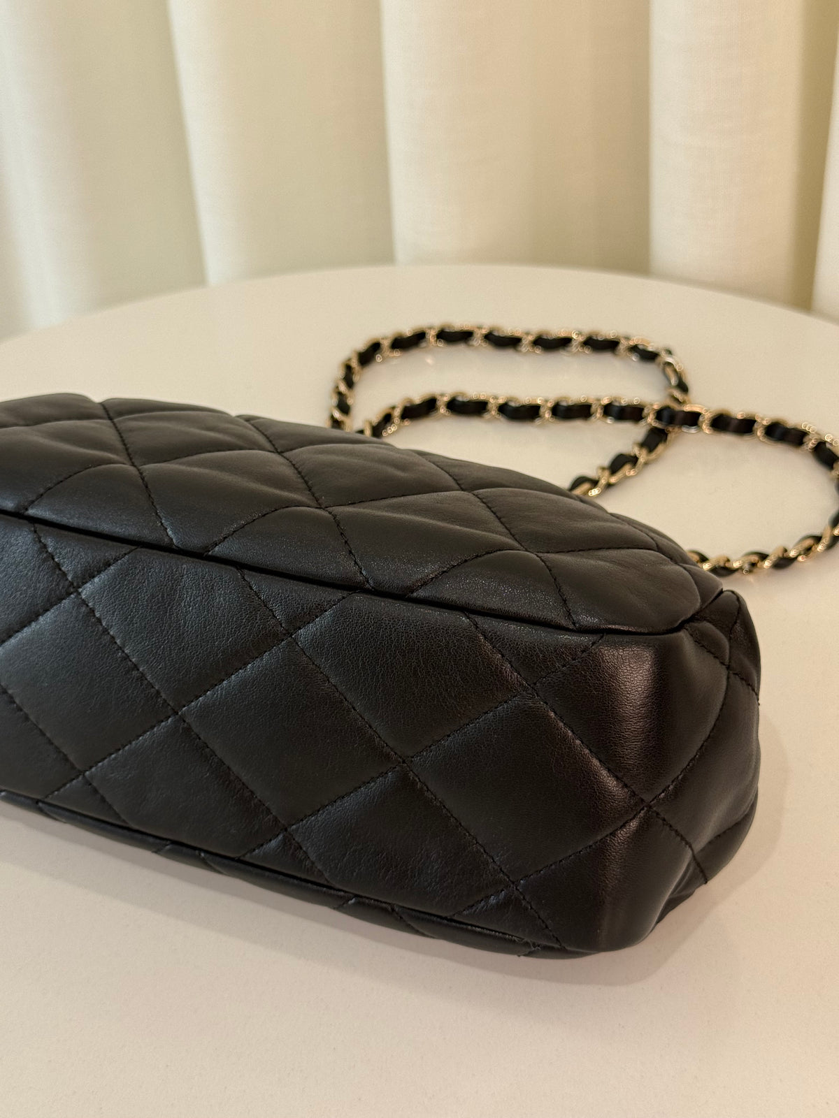 Chanel Black Lambskin Quilted CC Kisslock Clutch/Shoulder Bag
