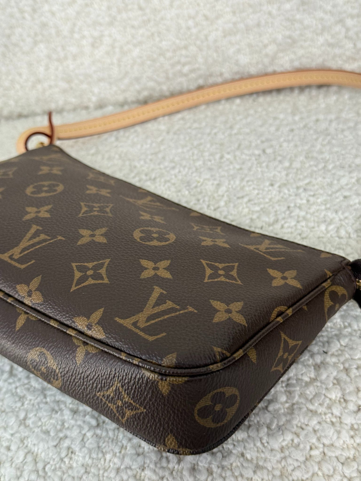 Louis Vuitton Pochette Accessoires Monogram Canvas
