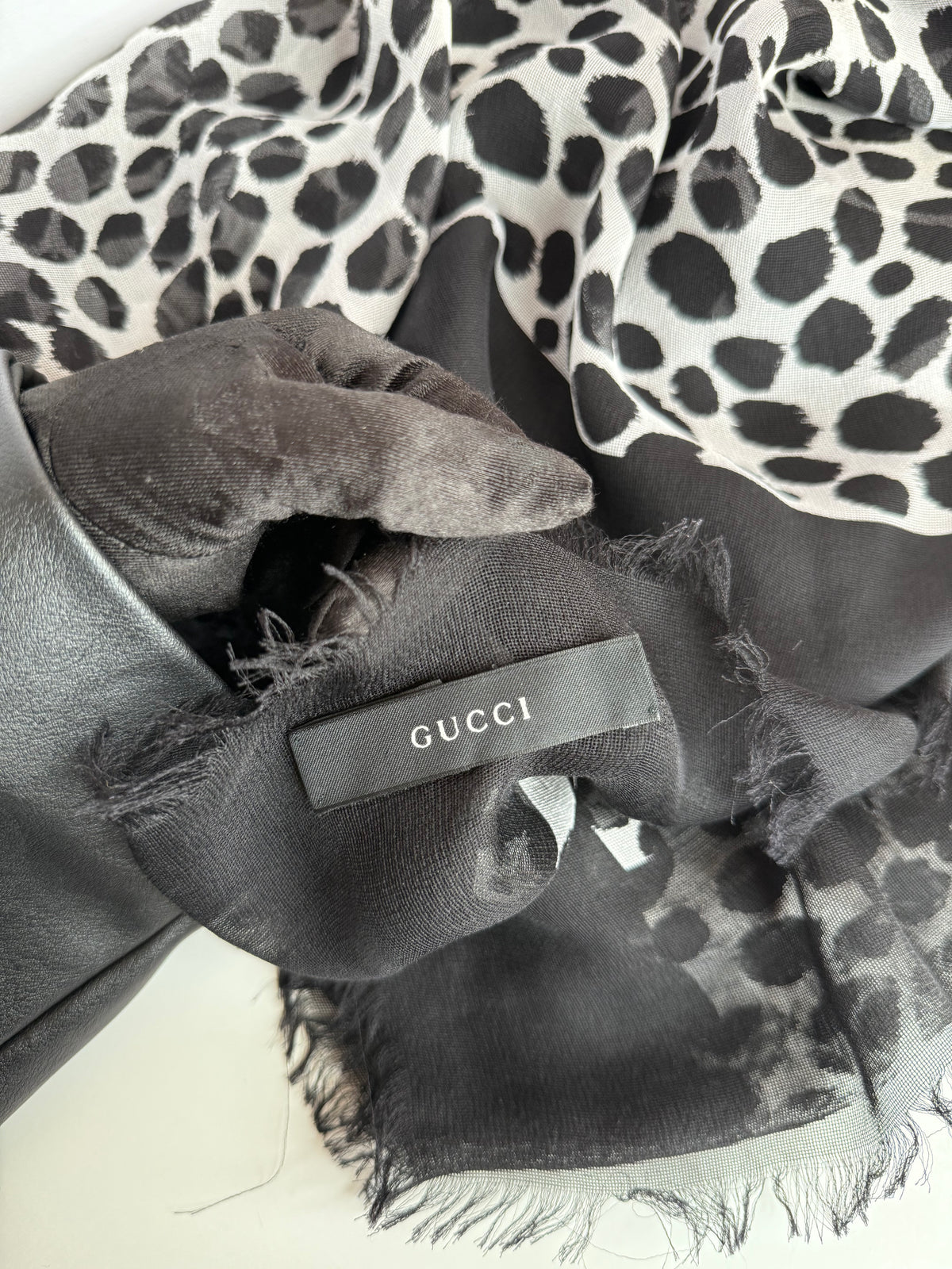 Gucci Black/White Leopard Print Scarf