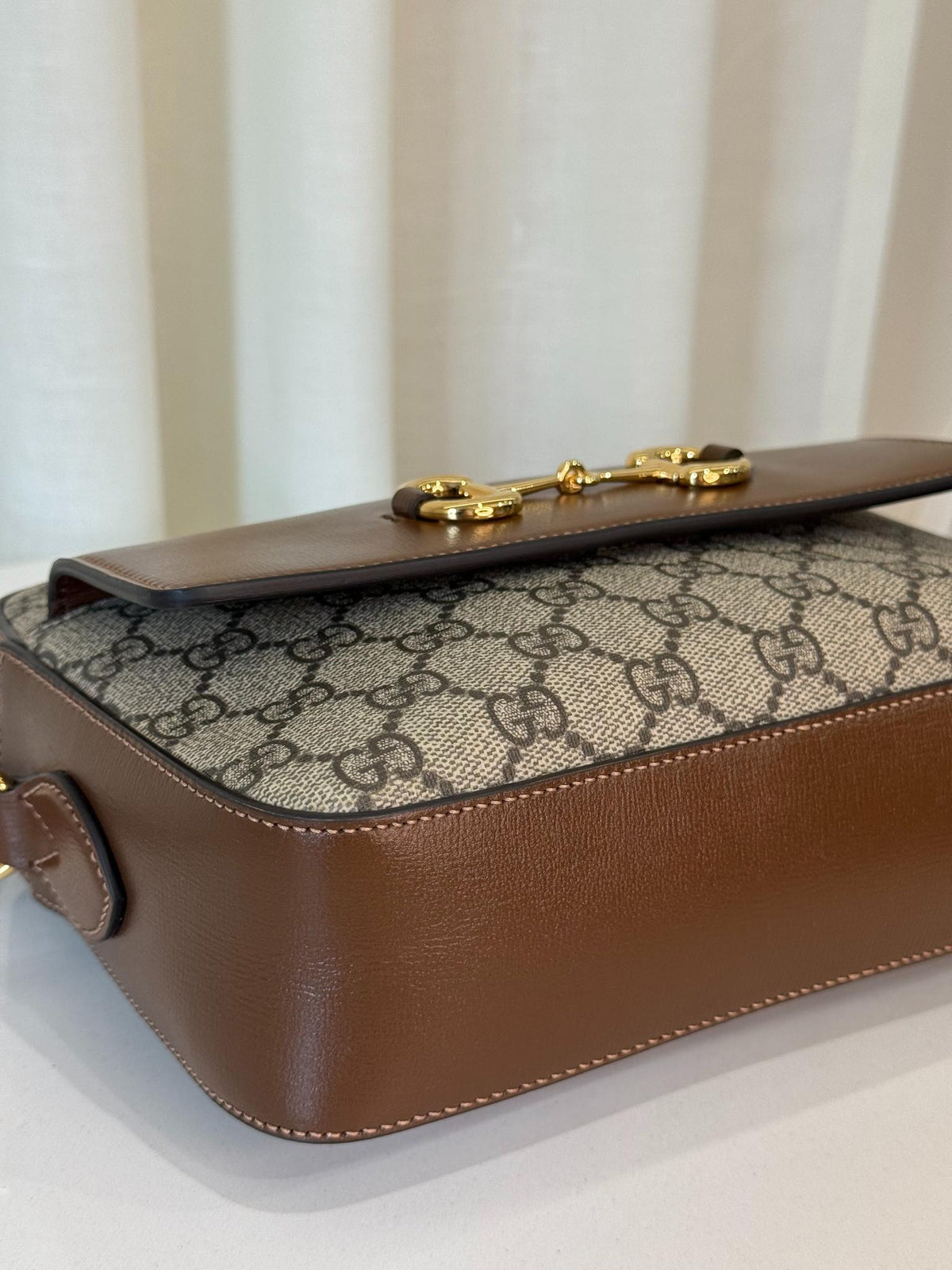Gucci Horsebit 1955 GG Supreme Flap Pocket Camera Bag