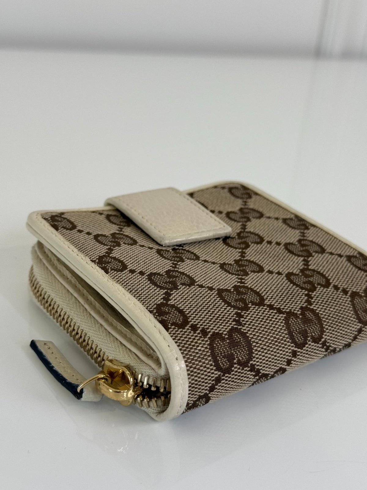 Gucci Beige/White GG Canvas Bifold Wallet