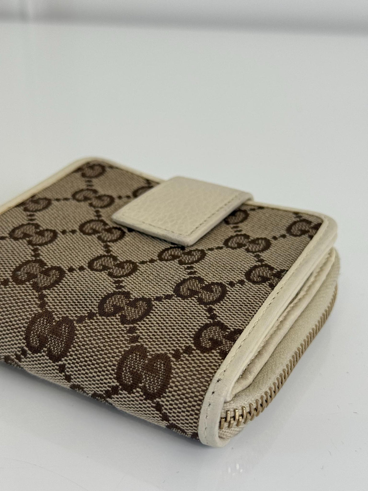 Gucci Beige/White GG Canvas Bifold Wallet