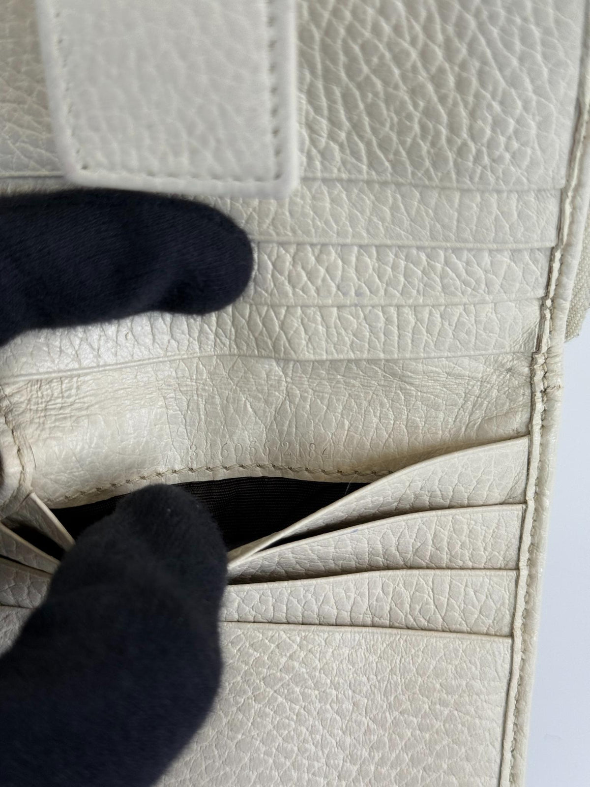 Gucci Beige/White GG Canvas Bifold Wallet