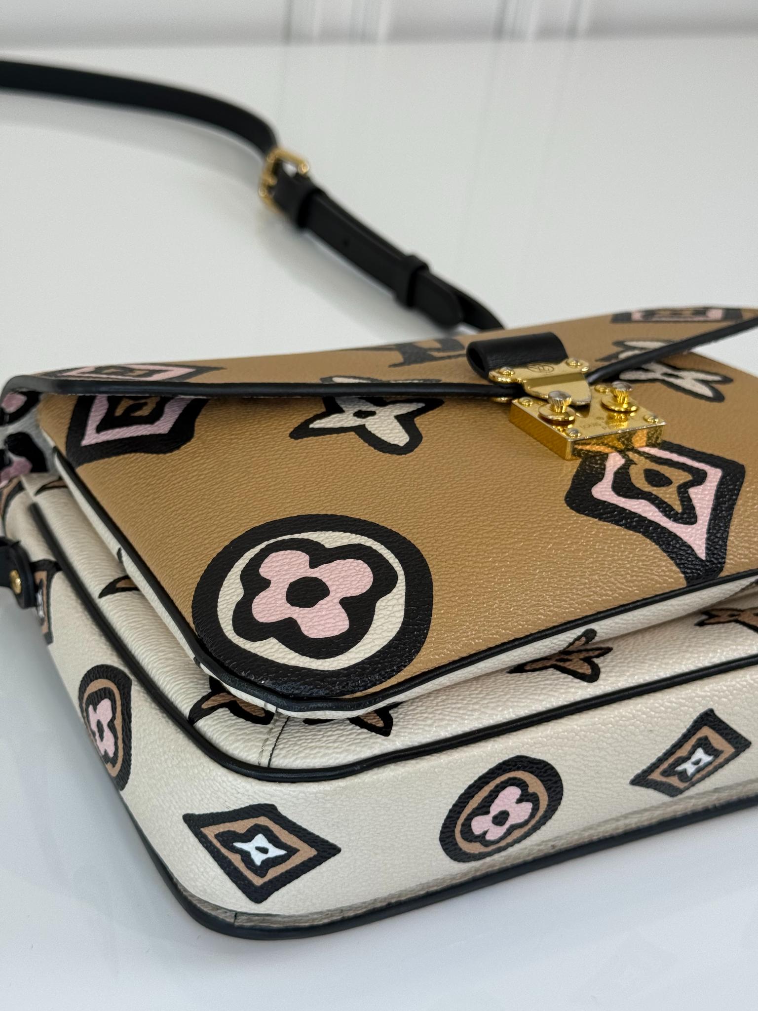 Louis Vuitton Pochette Metis Wild at Heart Arizona Beige