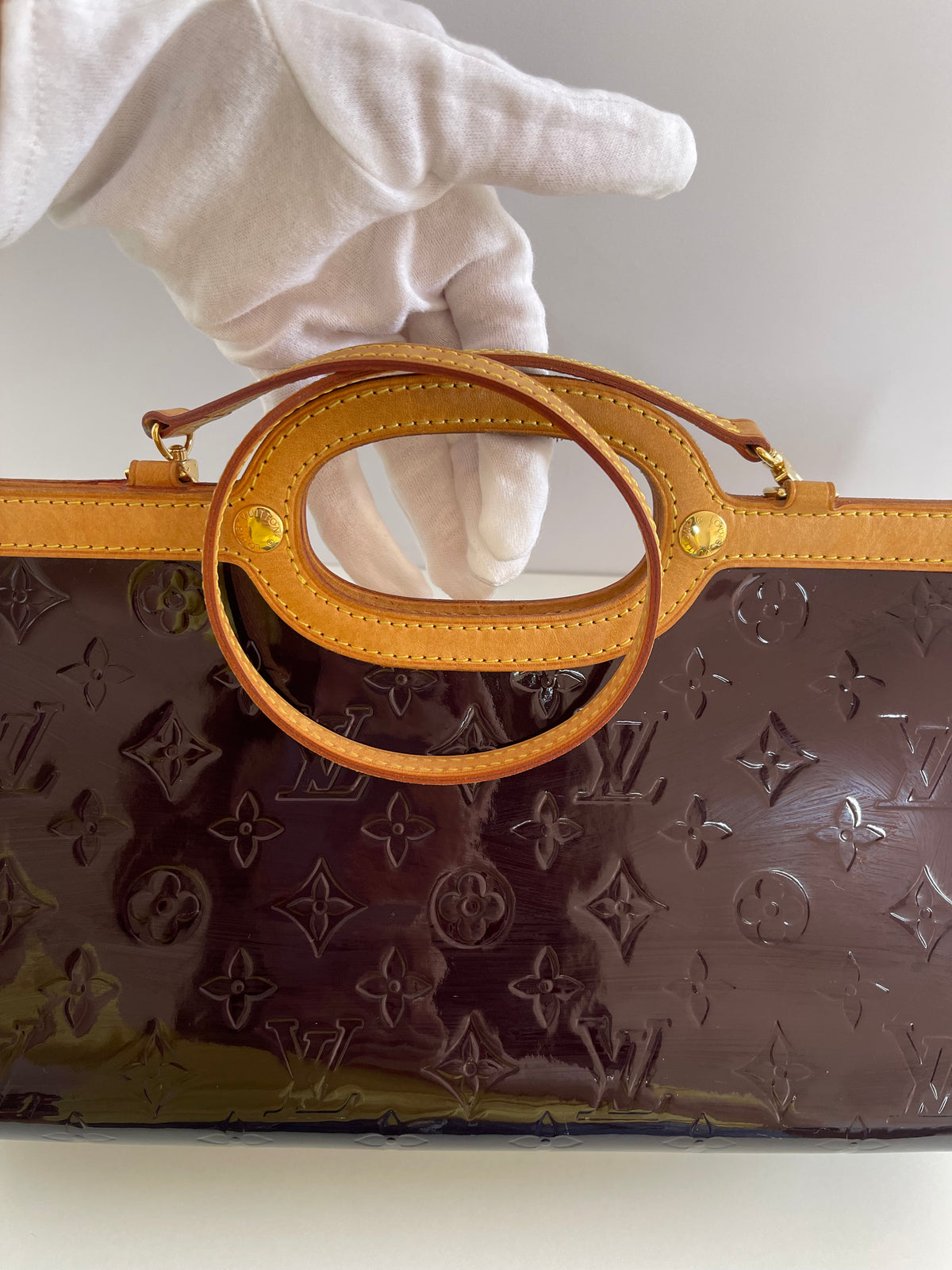 Louis Vuitton Vernis Roxbury Drive Leather Bag