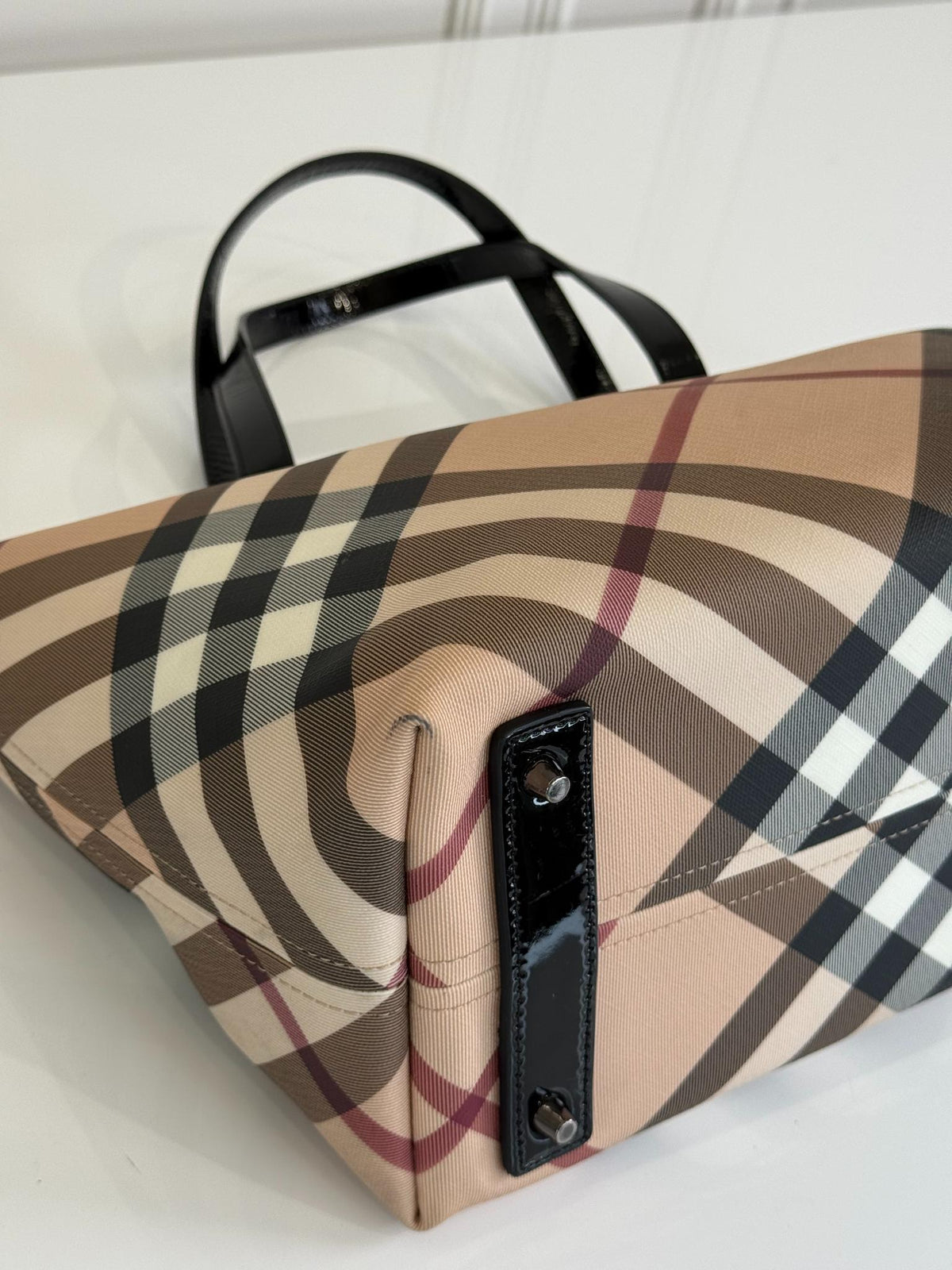 Burberry Beige/Black Patent Leather Burberry Nickie Tote With Pouch
