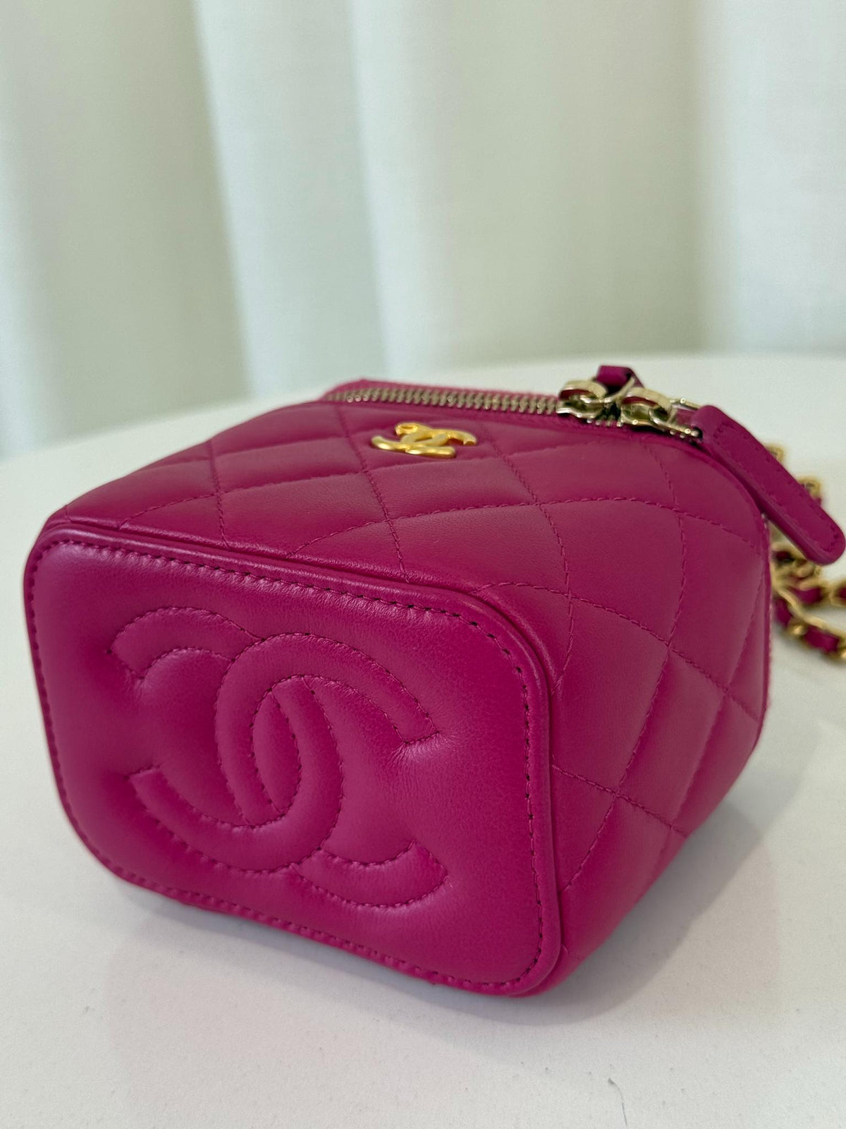 Chanel Fuchsia Lambskin Quilted Pearl Crush Mini Vanity Case