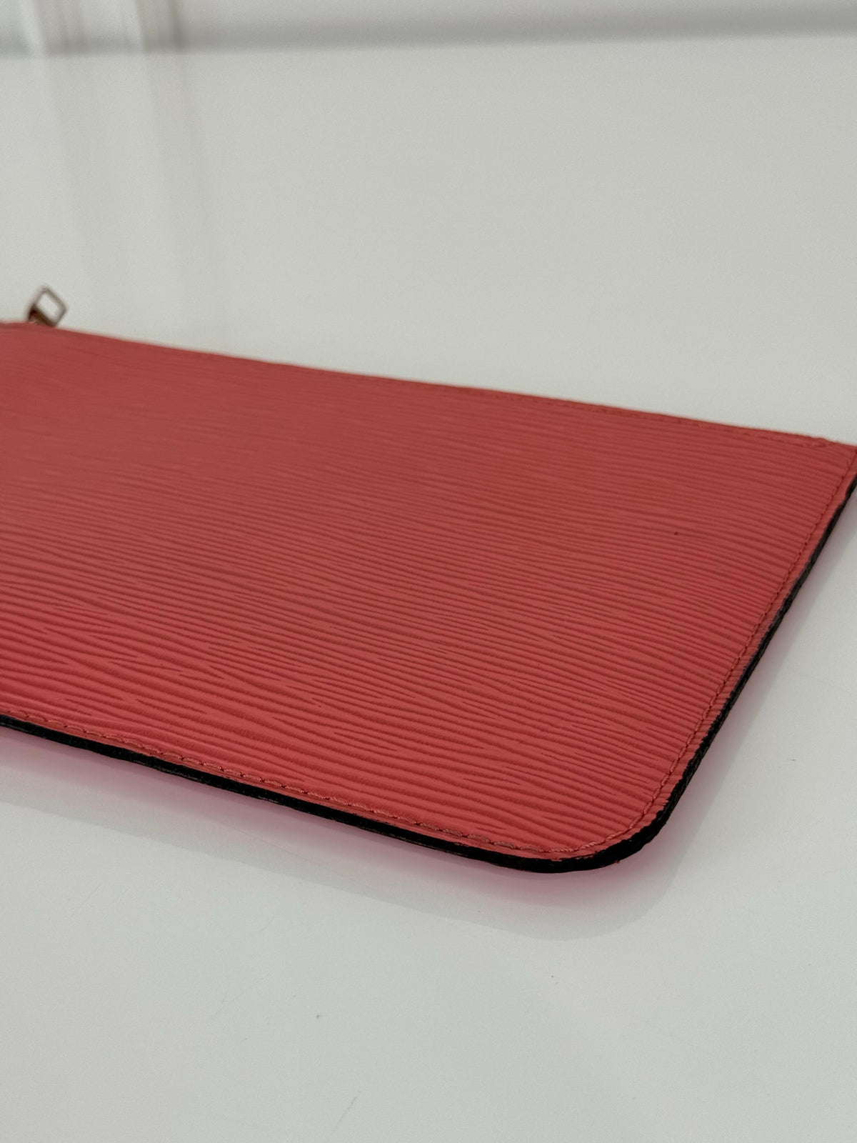 Louis Vuitton Neverfull MM Coral Epi Leather