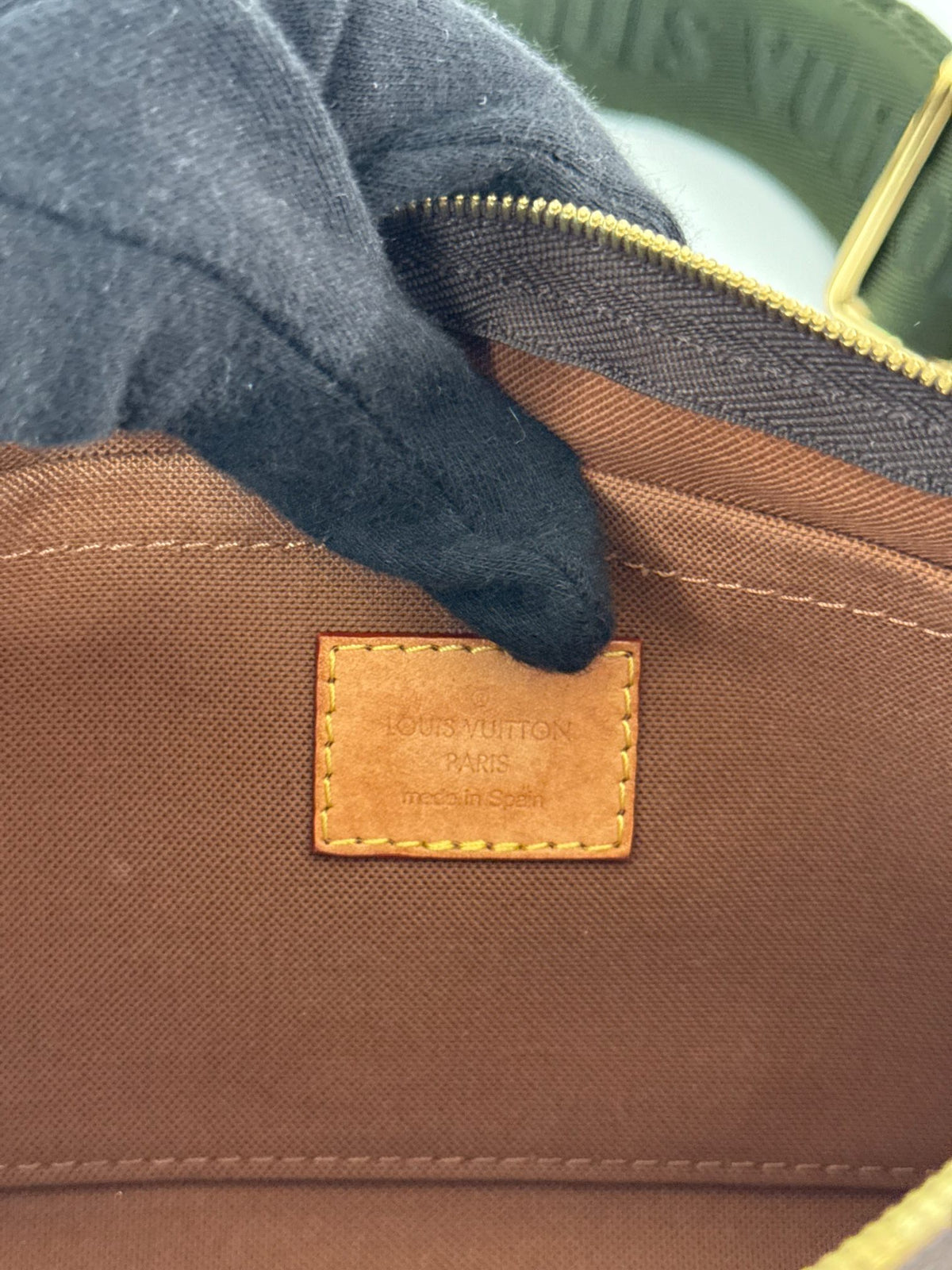 Louis Vuitton Multi Pochette Accessoires Khaki Strap Monogram Canvas