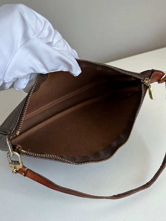 Louis Vuitton Vintage Pochette Accessoires Monogram Canvas