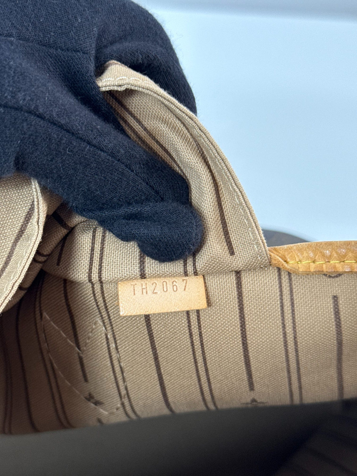 Louis Vuitton Neverfull GM Monogram Canvas Tote Bag