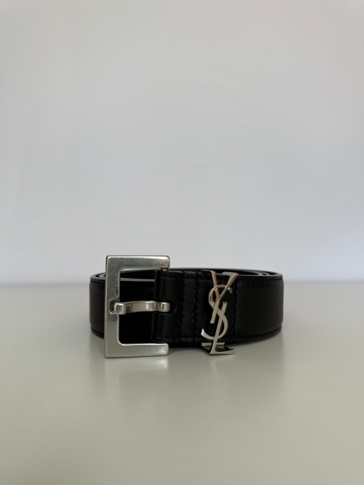 Saint Laurent Cassandre Square Buckle Belt In Smooth Leather