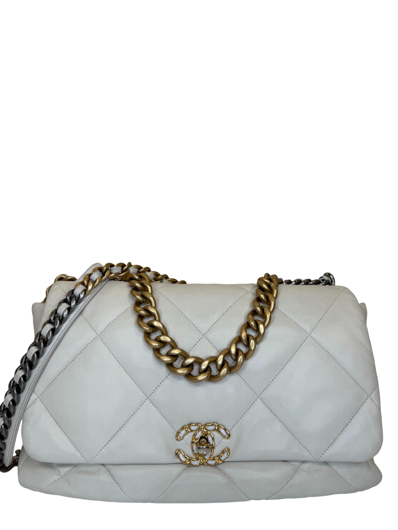 Chanel 19 White Quilted Lambskin Maxi Flap Gold/Ruthenium Hardware