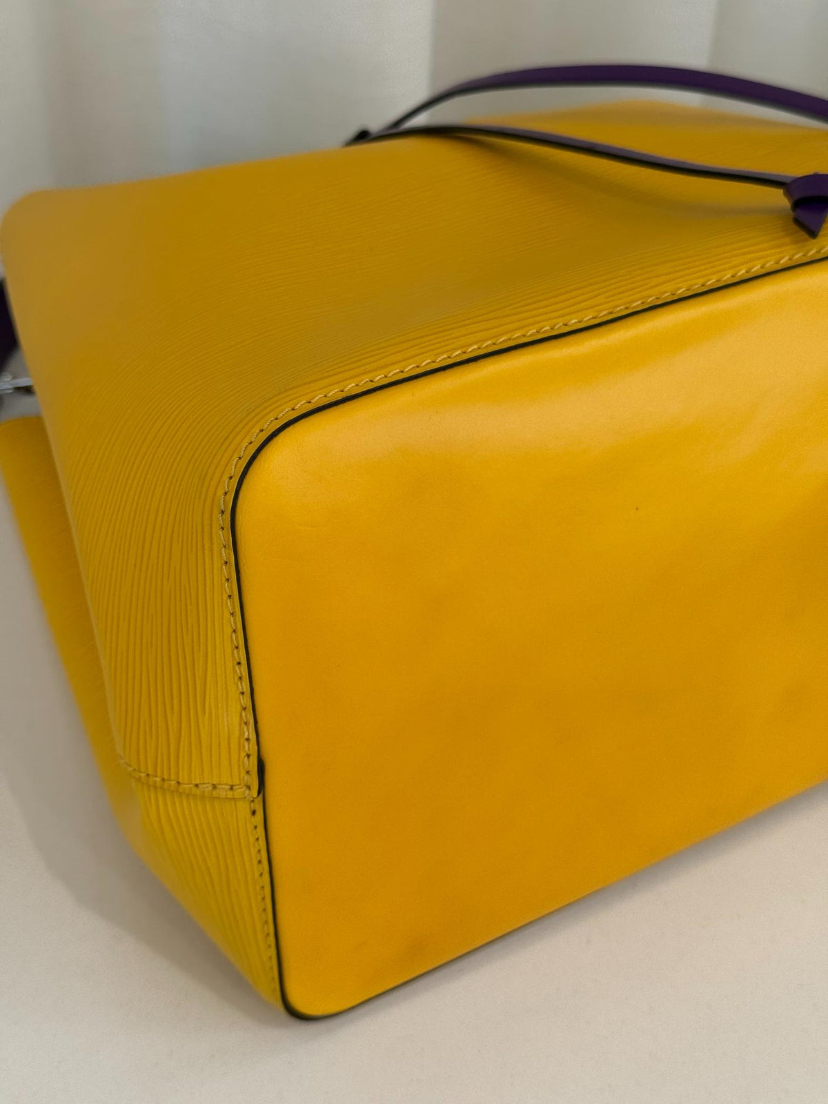 Louis Vuitton Citron/Violet Epi Leather NeoNoe MM Bag