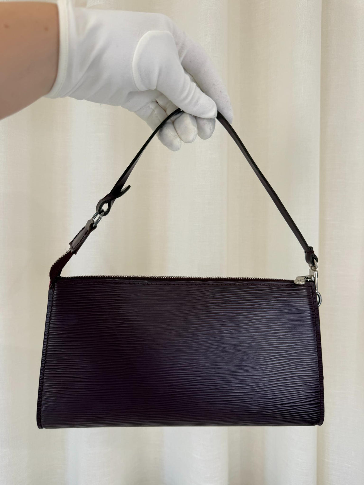 Louis Vuitton Purple Epi Leather Pochette Accessoires