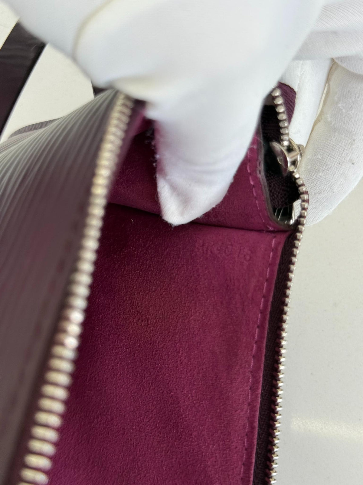 Louis Vuitton Purple Epi Leather Pochette Accessoires