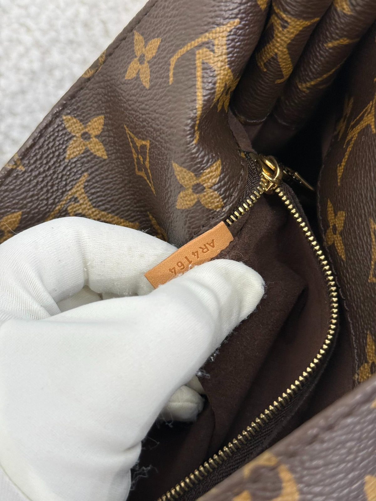 Louis Vuitton Metis Hobo Bag Monogram Canvas