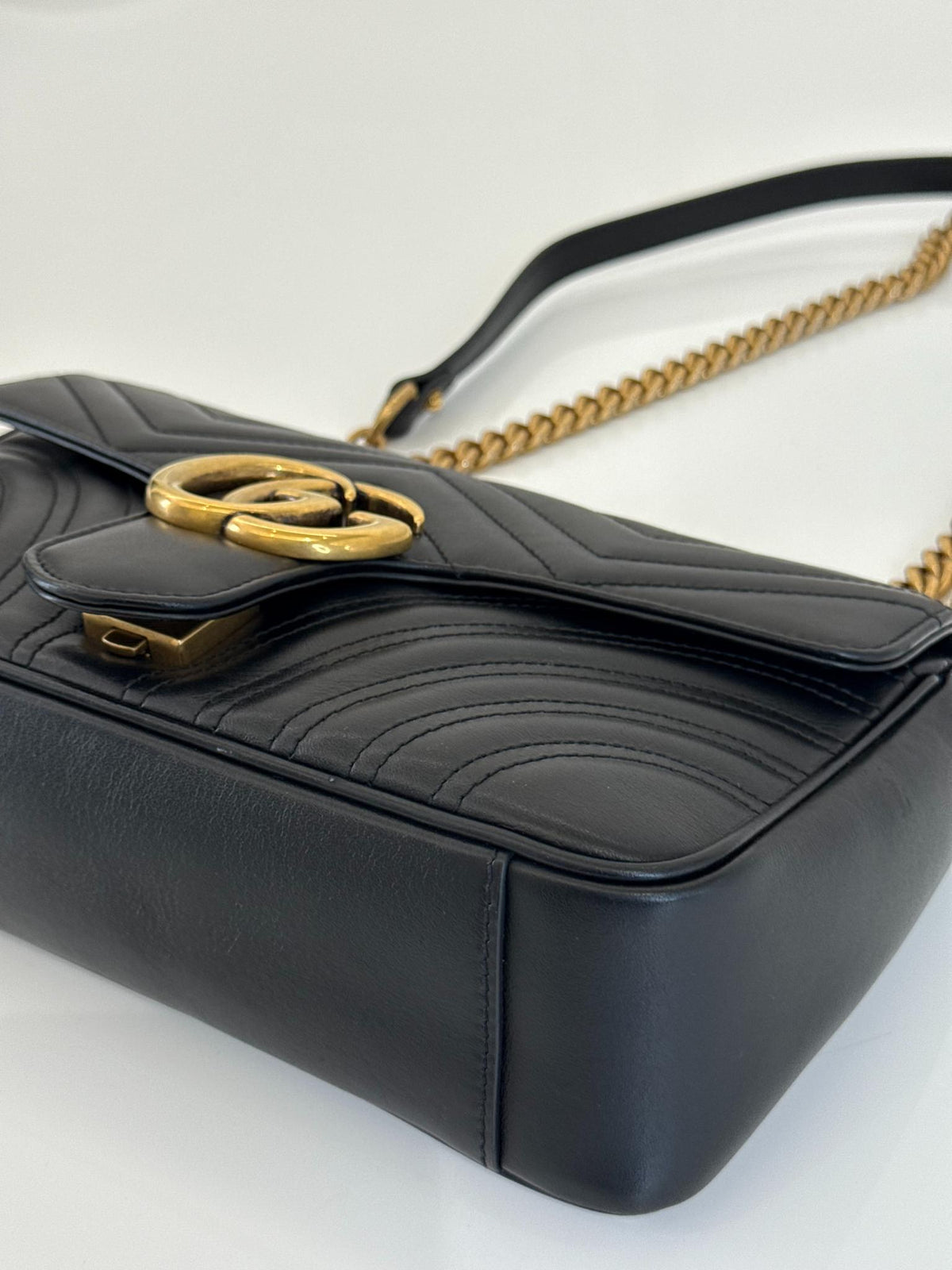 Gucci GG Marmont Medium Matelassé Black Leather Shoulder Bag
