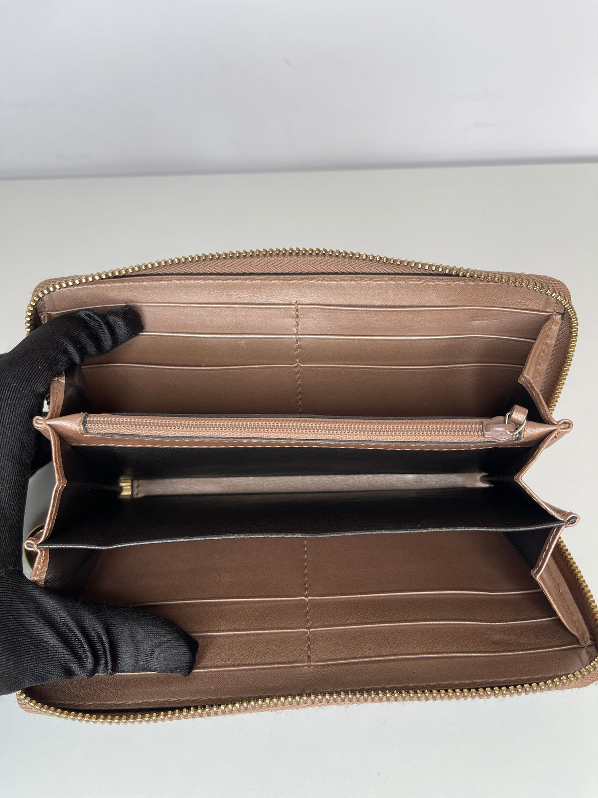 Gucci Guccissima Zip Around Wallet Beige