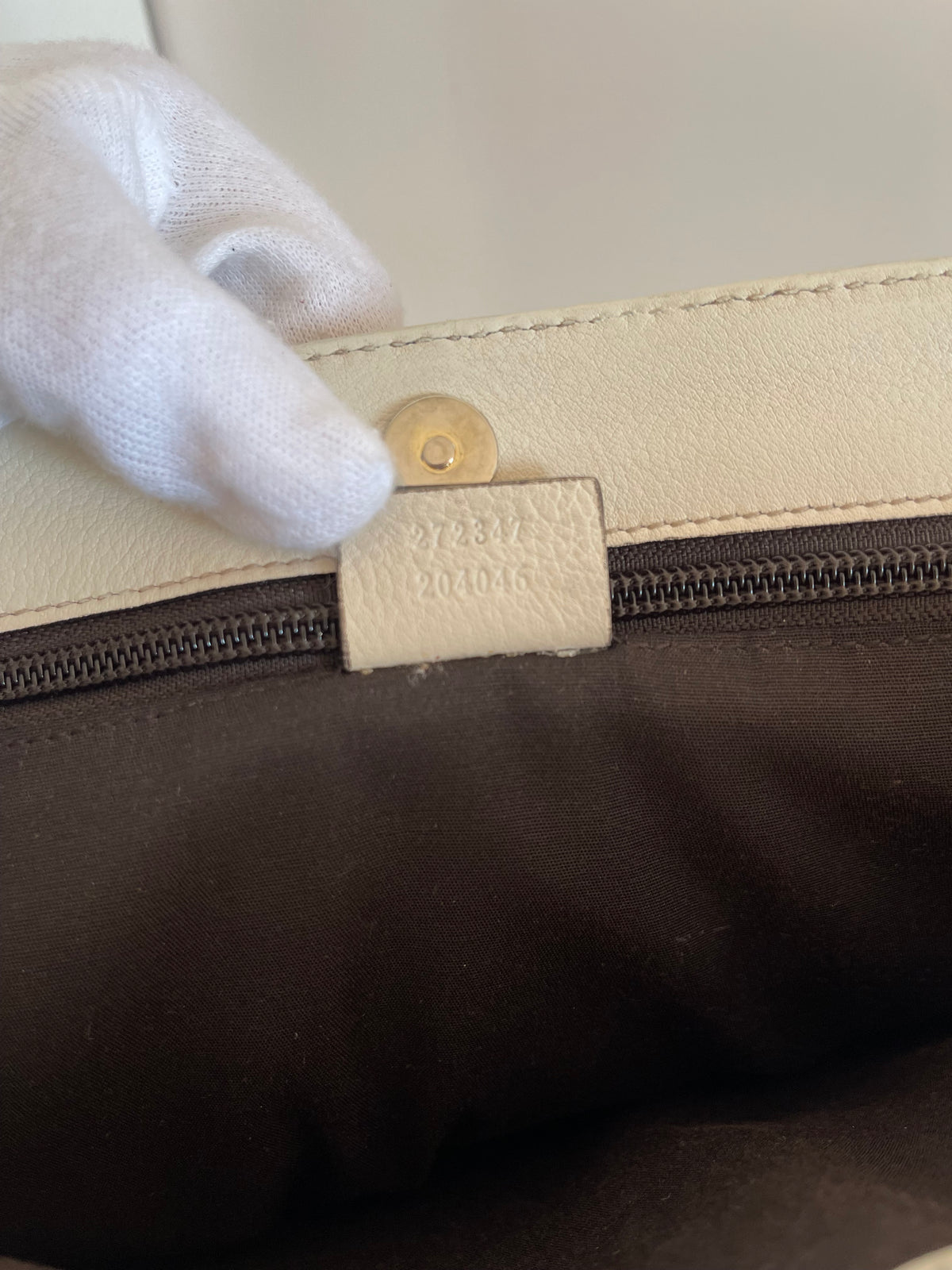 Gucci Guccissima Flat Vertical Tote Off White