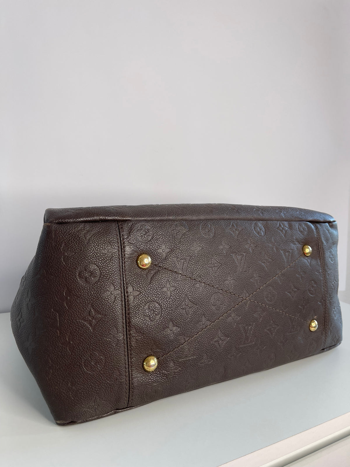 Louis Vuitton Artsy MM Brown Monogram Empreinte Hobo