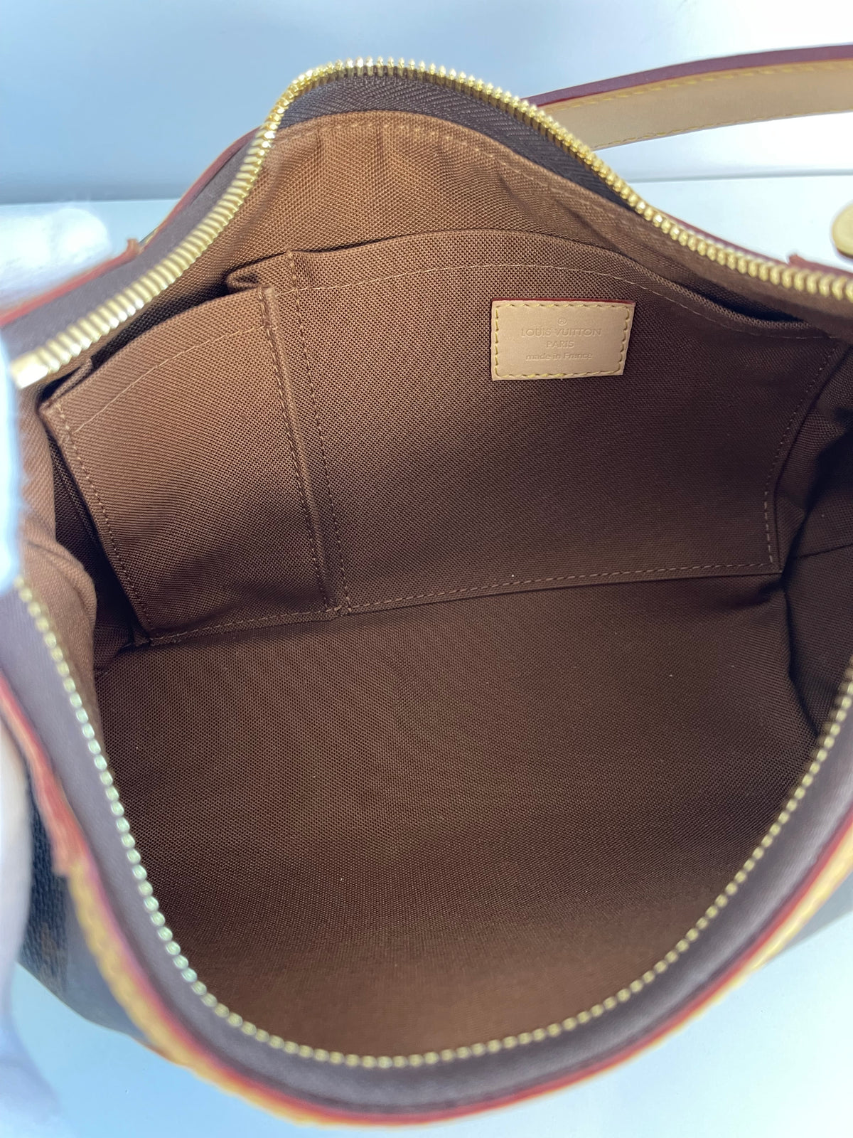 Louis Vuitton Thames PM Monogram Canvas