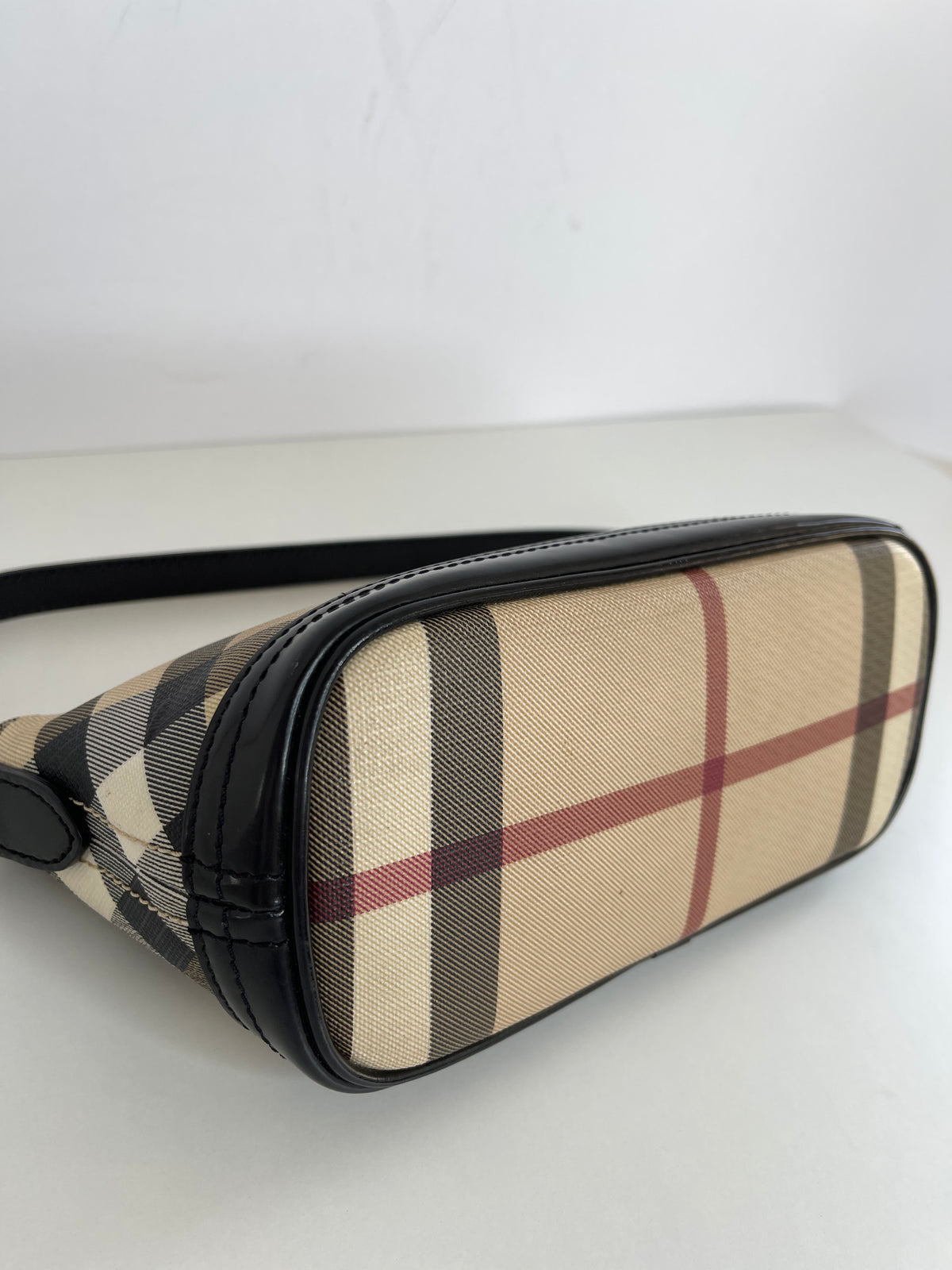 Burberry Nova Check Black Mini Boat Pochette