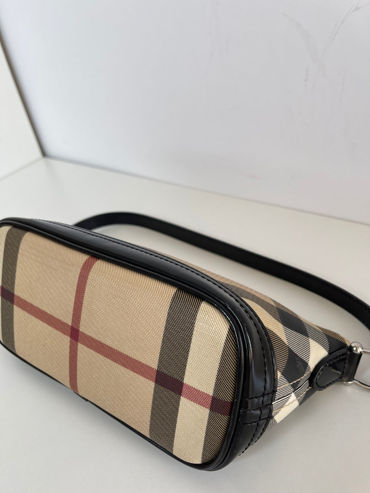 Burberry Nova Check Black Mini Boat Pochette