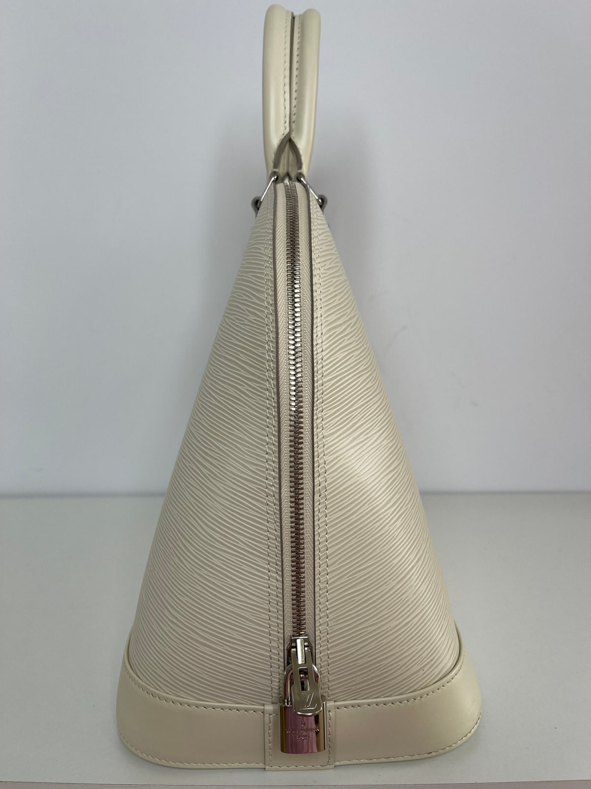 Louis Vuitton Alma Off White Epi Leather GM Bag